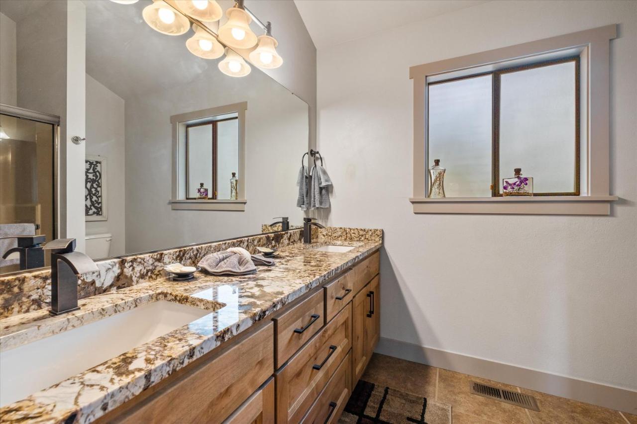 サンリヴァー Great Kitchen, Ac, Sharc Access, Hot Tub, Bring Pet!ヴィラ エクステリア 写真